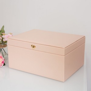 JEWELLERY BOX WITH GOLD HEART 26cm